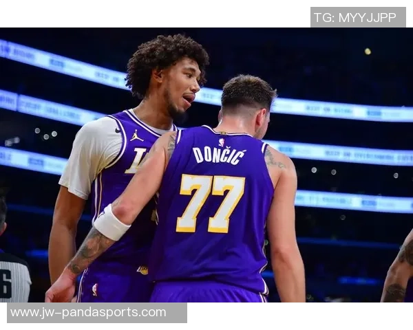 官方：NBA正式同意马克-沃尔特收买湖人，估值为100亿美元